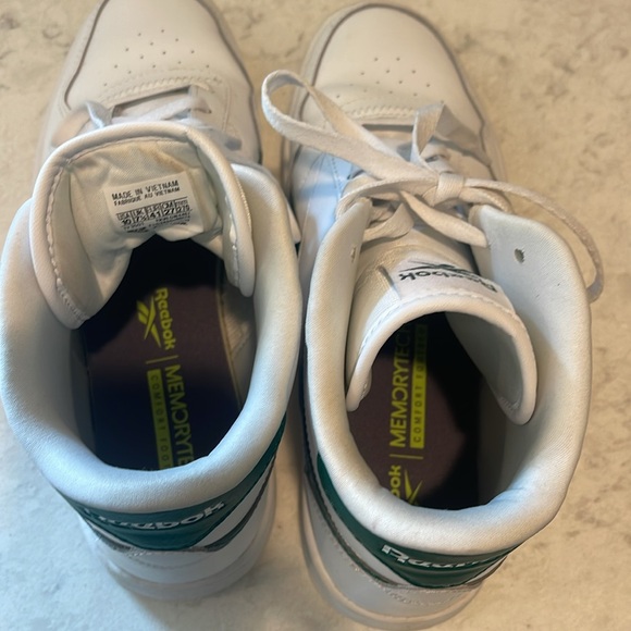 Reebok Women’s Club High Top Sneakers White with Green, size 10 - Picture 8 of 10